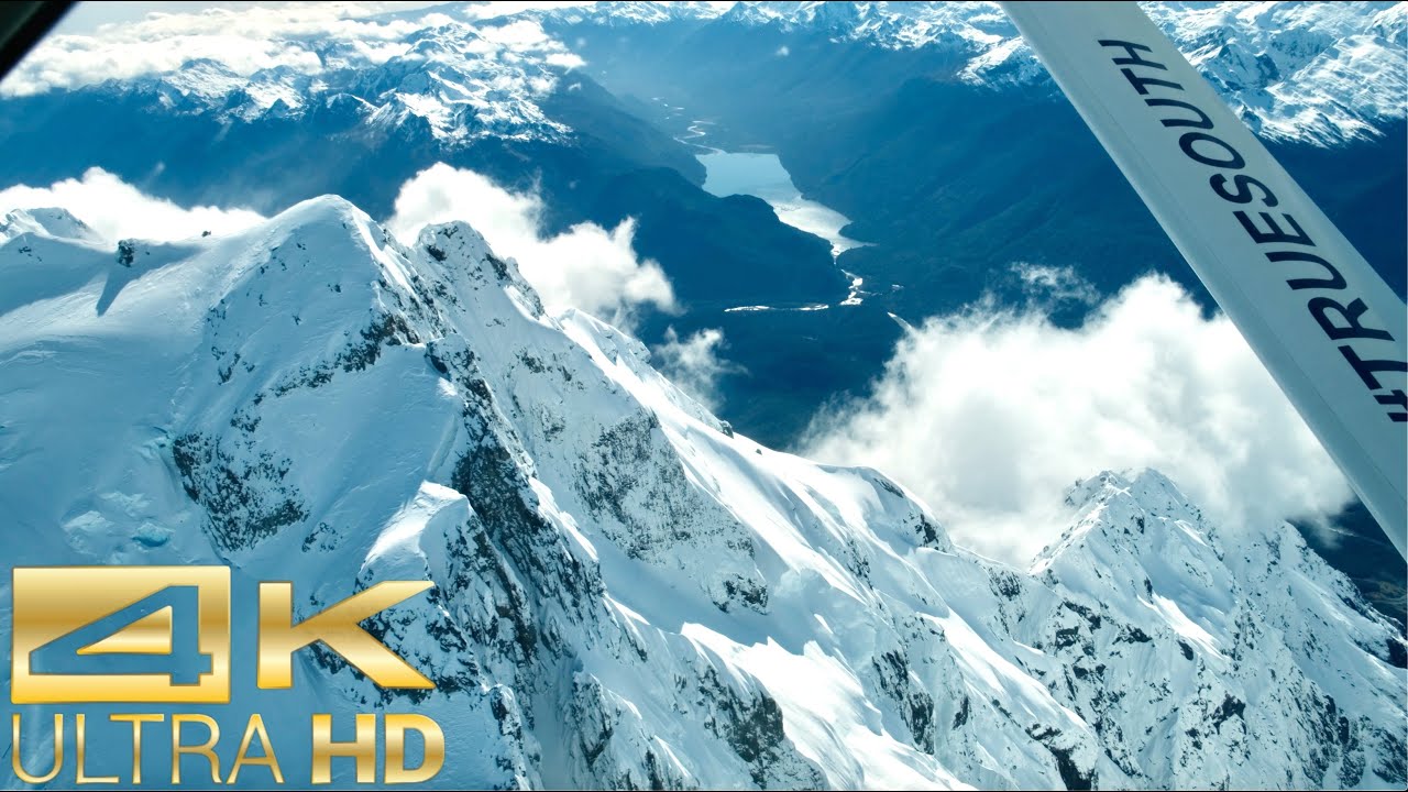 Admire Milford Sound’s stunning aerial view from Cessna 208B Caravan