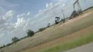 preview picture of video 'oil fields of west texas'