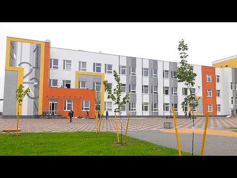 Завершается строительство школы в микрорайоне «Хутор» в Гомеле. Помощь оказывают и следователи видео