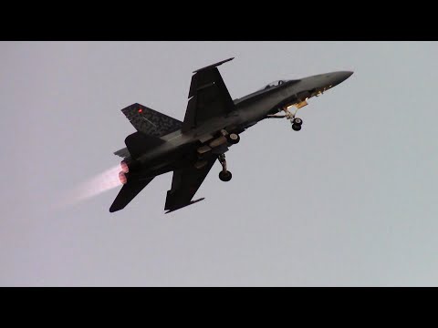 NIGHT HORNET! - CANADIAN AIR FORCE CF-18A TWILIGHT DEMO / AIRSHOW LONDON 2022 (SEPT 9/22)