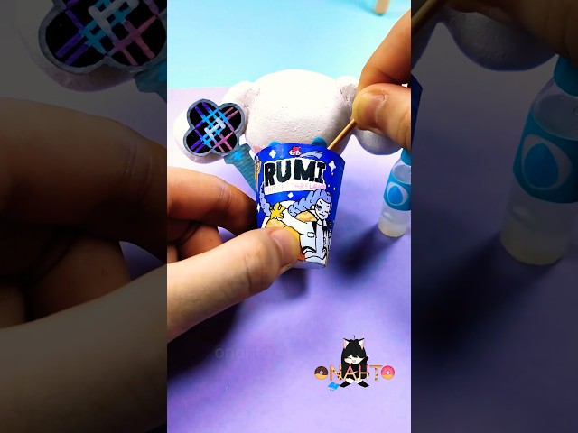 Vídeo relacionado con KPop Demon Hunters Vaso Termico Pajita y Asa 850ml, Taza Acero Inoxidable Reutilizable para Frío y Calor, Rumi Zoey Mira, Regalos para Fans