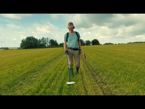 En solrig dag med metaldetektor