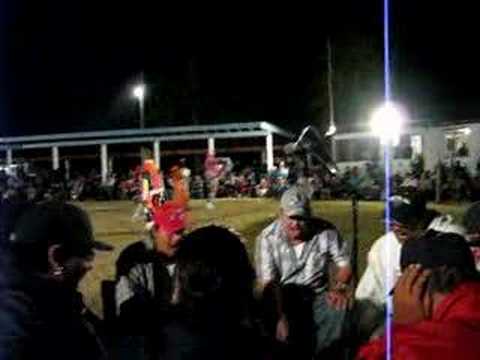 Whitefish Bay Singers @ Shoal Lake #39 Pow-wow