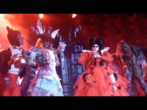 Stripperella & Lysa BomBom - HALLOWEEN BLUESPACE - Parte 2