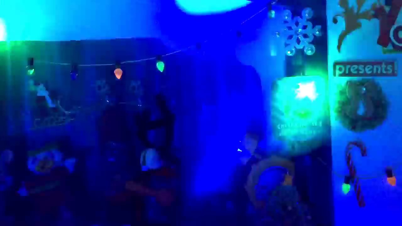 Chuck E Cheese December 1993 segment 1 (rerun)