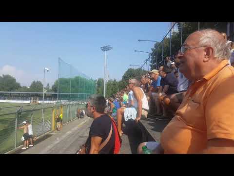 La Pergolettese: lo stadio Voltini, la curva con gli ultras, i distinti. La curva della Pistoiese