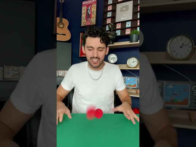 Vídeo relacionado con Drfeify Bola de Espuma, Mini Bolas de Esponja Rojas Suaves, Trucos de Magia y Actuaciones de Comedia, 10 Piezas Ideales para Artistas Callejeros y Magos