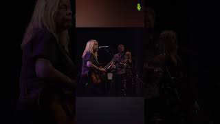 Rickie Lee Jones - "Tell Somebody (Repeal the Patriot Act)" (live on eTown)