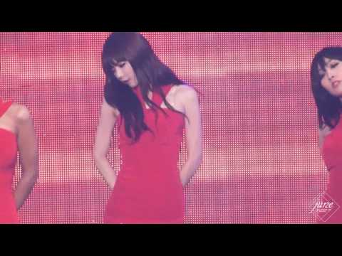 [FANCAM] 121229 Dazzling Red HYUNA ver.