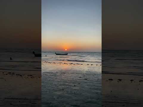 Olha esse pôr de sol lindooo de Jericoacoara #jericoacoara # #praiasdonordeste #paraiso