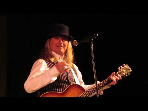 Robin Zander & Robin Taylor Zander - "No Reply" - Monk's, Lake Delton, WI - 01/12/19