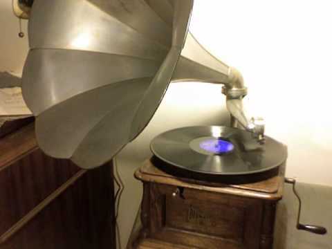 Bach Prelude & Fugue in F Minor - Albert Schweitzer