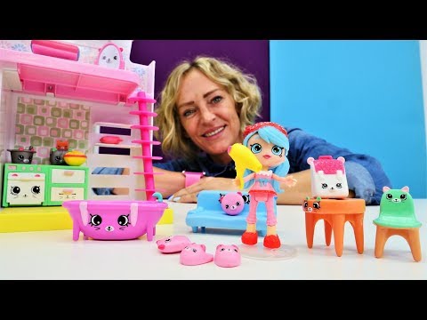 Lustiges Video auf Deutsch. Nicole hilft Jessicake ihre Möbel einzuräumen