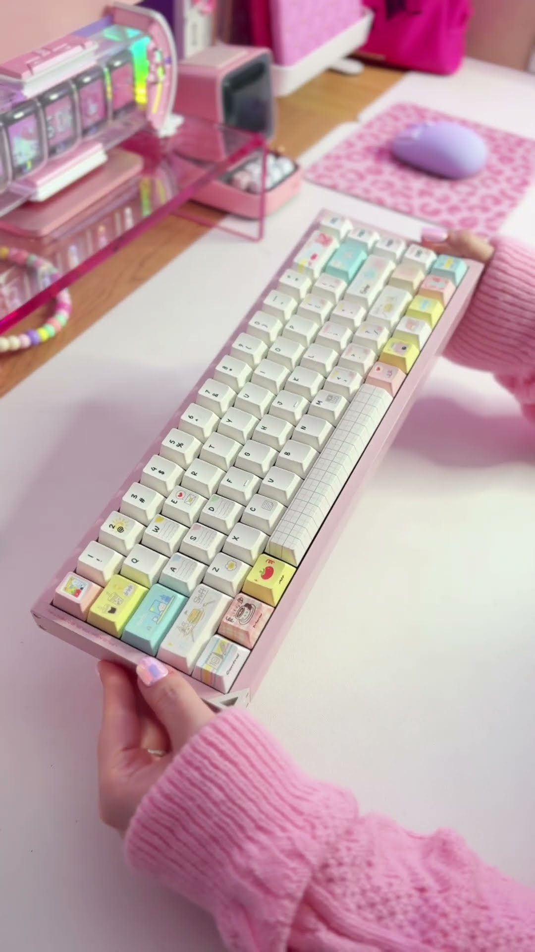 Back to school vibes keycaps! 📝