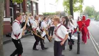 preview picture of video 'Cardiff Morris dance Y Derwydd in Chepstow, 15th May 2014.'