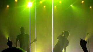 Silverstein - Fist Wrapped In Blood (Live)