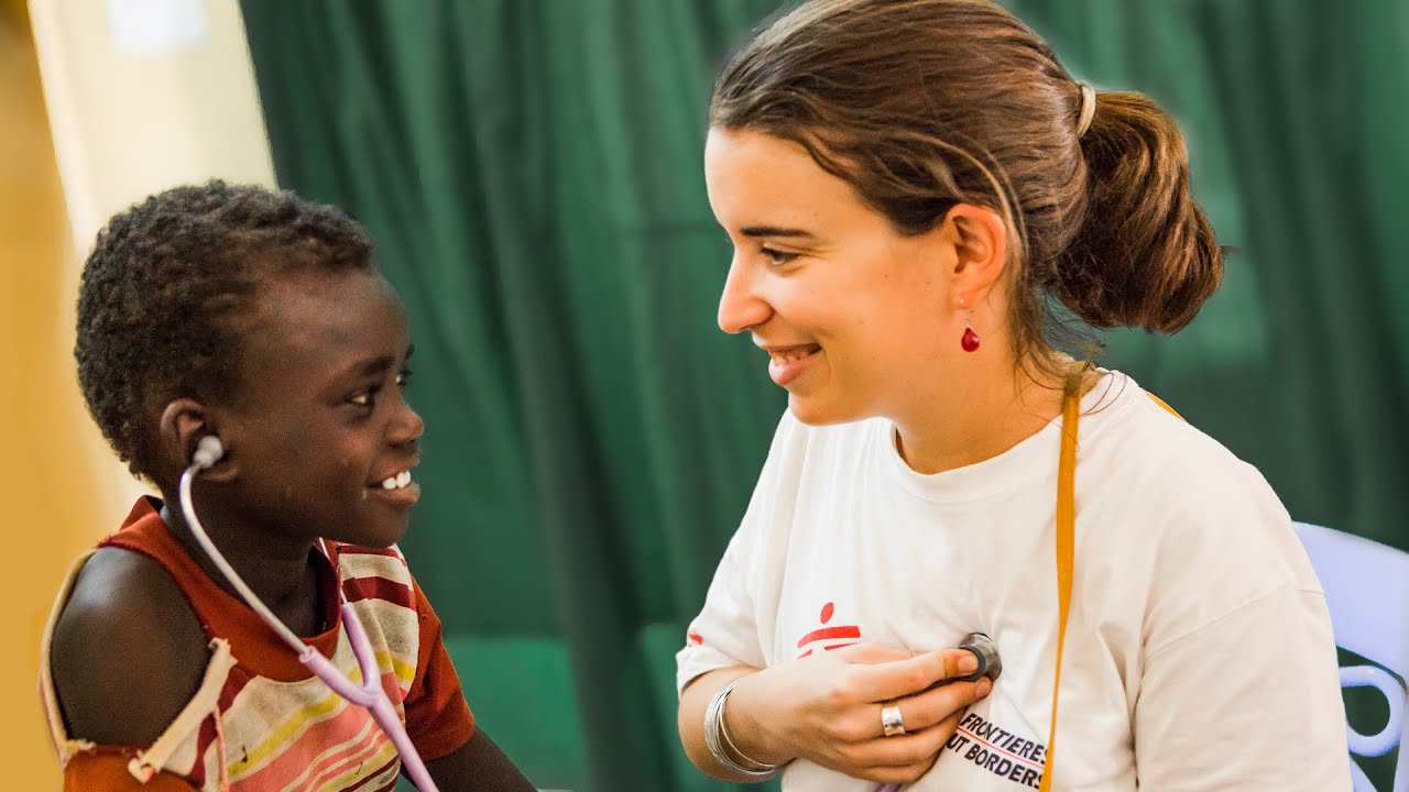 Dàmaris Gelabert & Convidats - La festa de la pau (Videoclip Oficial)