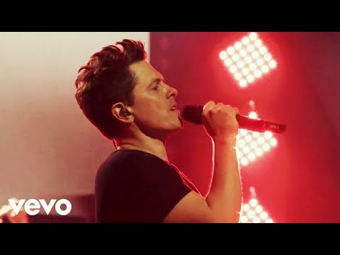 Michael Patrick Kelly - iD (Live) ft. Gentleman Video