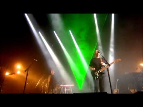 David Gilmour - (2006) Comfortably Numb (featuring Rick Wright & David Bowie)