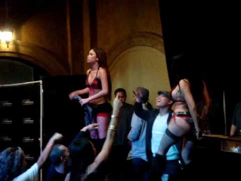 J RAV - SHAKE IT GIRL