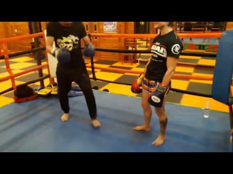 Namkabuan Nongkipahuyut - His Explosive Sliding Knee