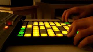Video thumbnail for NOVATION: Launchpad e ZeRO SL MKII by ProShows