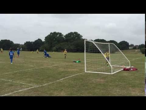 Ridgeway Rovers - U11's Holding Midfielder on the Rampage