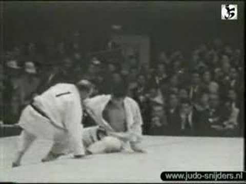 Judo Tokyo 1964 Kaminaga  (JPN) - Petherbrifge (GBR)