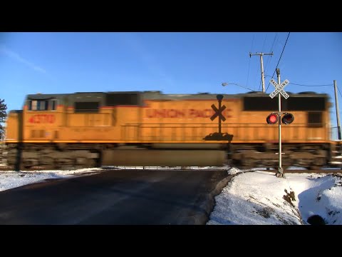 Union Pacific Freight Train - Elm Road