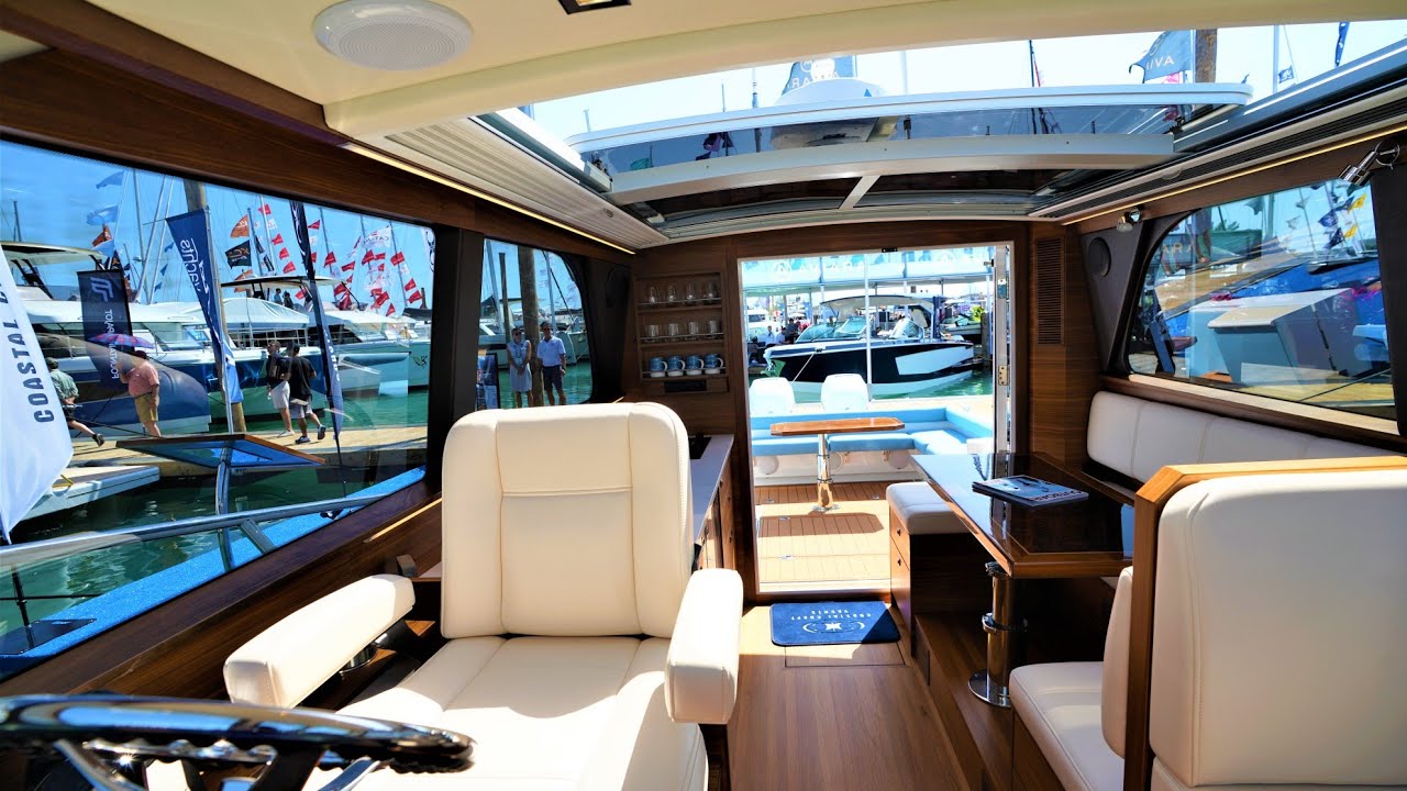 Coastal Craft 33 Express! The Best Mini Yacht