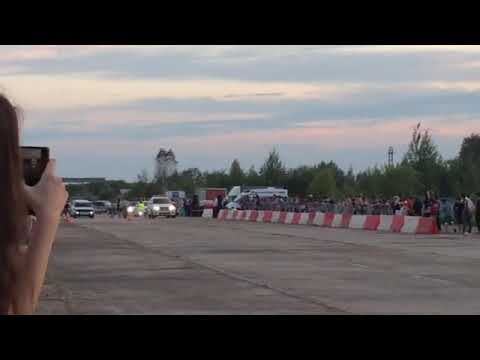 Турбо шестерка рвёт Бмв.