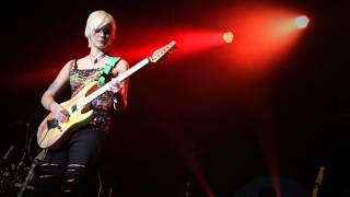 YASI HOFER & Band - Troubled (Live)