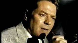 Robert Palmer in the &#39;Dreams to remember&#39; video