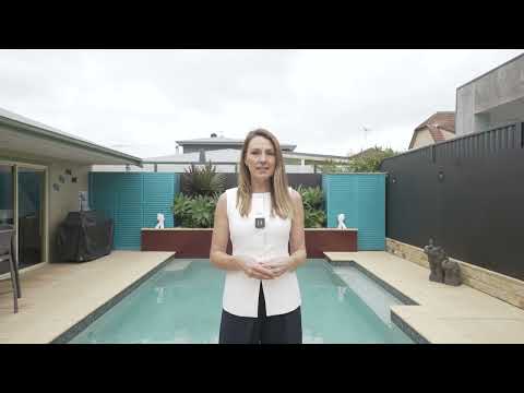 38 Doris Street, Picnic Point, NSW 2213, 5部屋, 3バスルーム, House