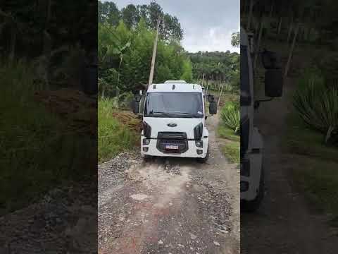 VEJA A SITUAÇÃO DA RUA DOS ABACATEIROS ESTRADA EMILIO LAVINE EM JUQUITIBA