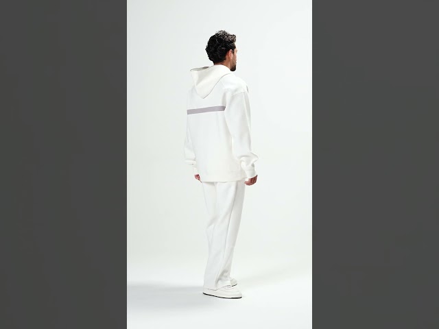 هودي بجيب أمامي أوفرسايز للجنسين - أوف وايت