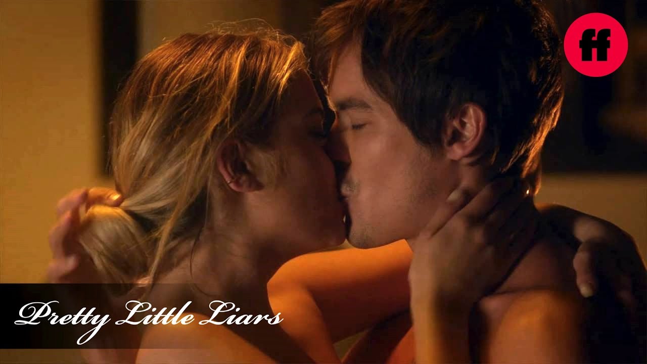 Putar video Pretty Little Liars | Season 7, Episode 10 Clip: Haleb, Summer Finale | Freeform sekarang Pretty Little Liars | Season 7, Episode 10 Clip: Haleb, Summer Finale | Freeform