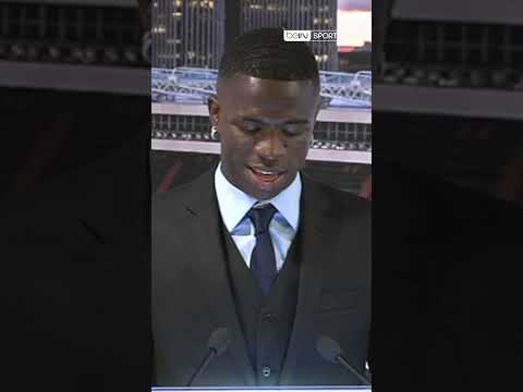 🔙🇧🇷 La présentation de Vinicius Jr au Real Madrid, c'était il y a 8 ans déjà !