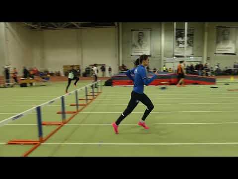 Szentgyörgyi Zita bemelegítése gátfutásra