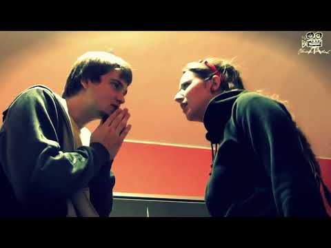 Skipe Feat. Martina Pártlova - mezi nebem a zemí