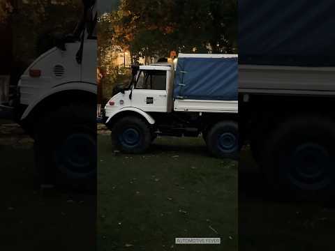 Mercedes Benz UNIMOG 406 is unstoppable #mercedesbenz #mercedes #truck #mercedesclassic #406 #shorts
