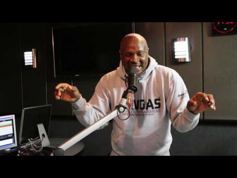 .@drmalinga performs Petronella on #TheGreatEscape