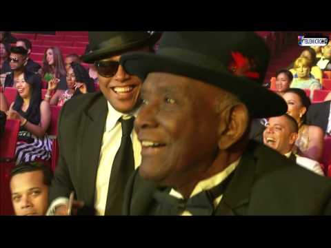 El Canario y Gilberto Santa Rosa Homenaje a Joseito Mateo Premios Soberano 2016