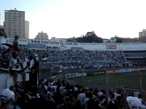 Derby Ponte X Gayrani 2011 - Galinhada apanhando da PM