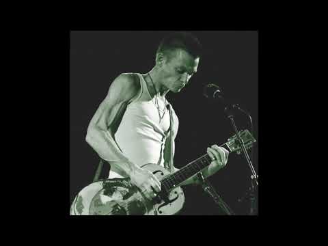 "Vertical Desert" by Chris Whitley live at the Jammin' Java Vienna VA 2004