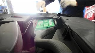 How to replace the battery 2002 Cadillac