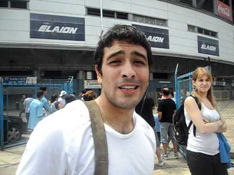 Brain Lluy envía un saludo a los racingmaniacos