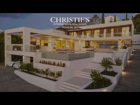 Newly built contemporary villa in the established area of Bel Air, Estepona