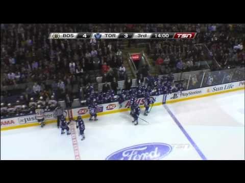 Frattin Goal - Bruins 4 vs Leafs 3 - Nov 30th 2011 (HD)