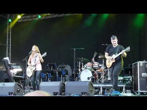 Katarína Knechtová - Deň medzi nedeľou a pondelkom (Liberec, Benátská noc 2013)